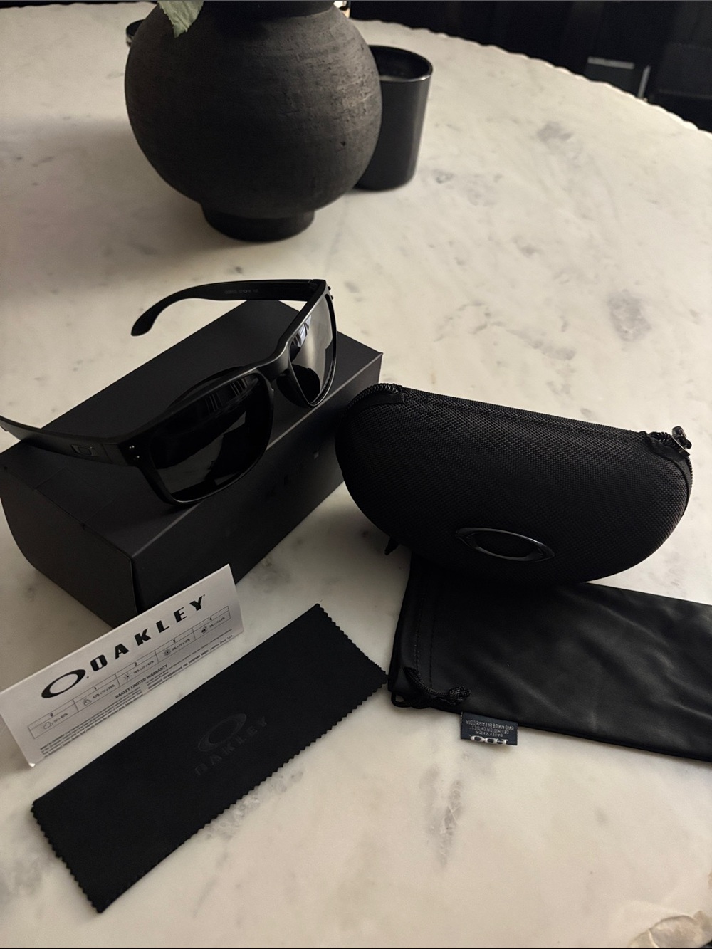 Oakley Hollbrook sunglasses - Picture 3 of 7
